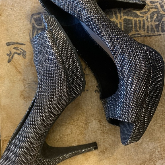 Fergalicious -Fergie silver heels (7.5) **2/$35** - Picture 4 of 9